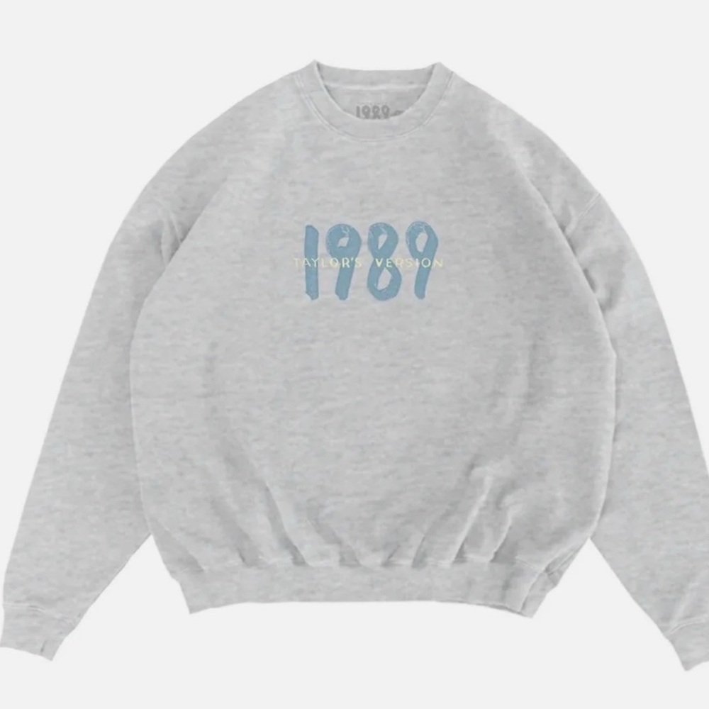 Brand New Taylor Swift Official Merch – 1989 Taylor’s Version Sweatshirt -Medium